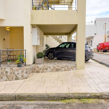 Kalamata Lime Studio - Cozy Gem With Private Parking Екстер'єр фото