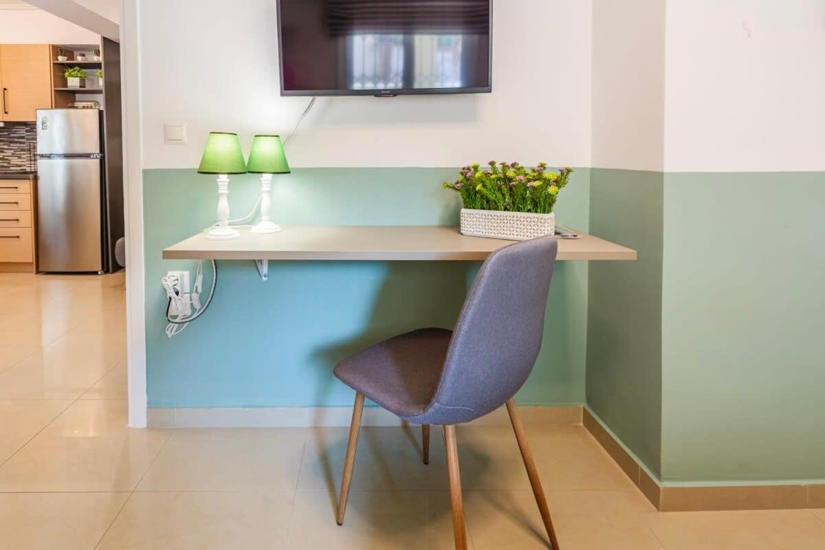 Kalamata Lime Studio - Cozy Gem With Private Parking Екстер'єр фото